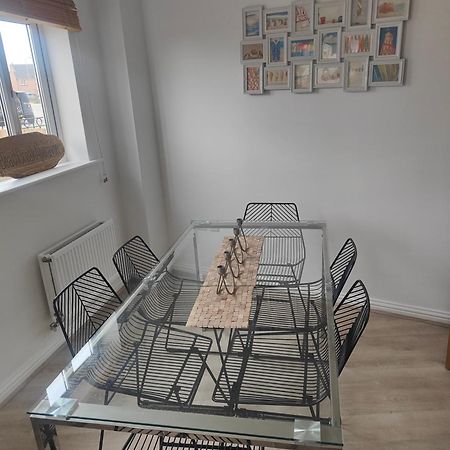 Beach Break Aberavon Holiday Home By The Sea Port Talbot Exterior foto